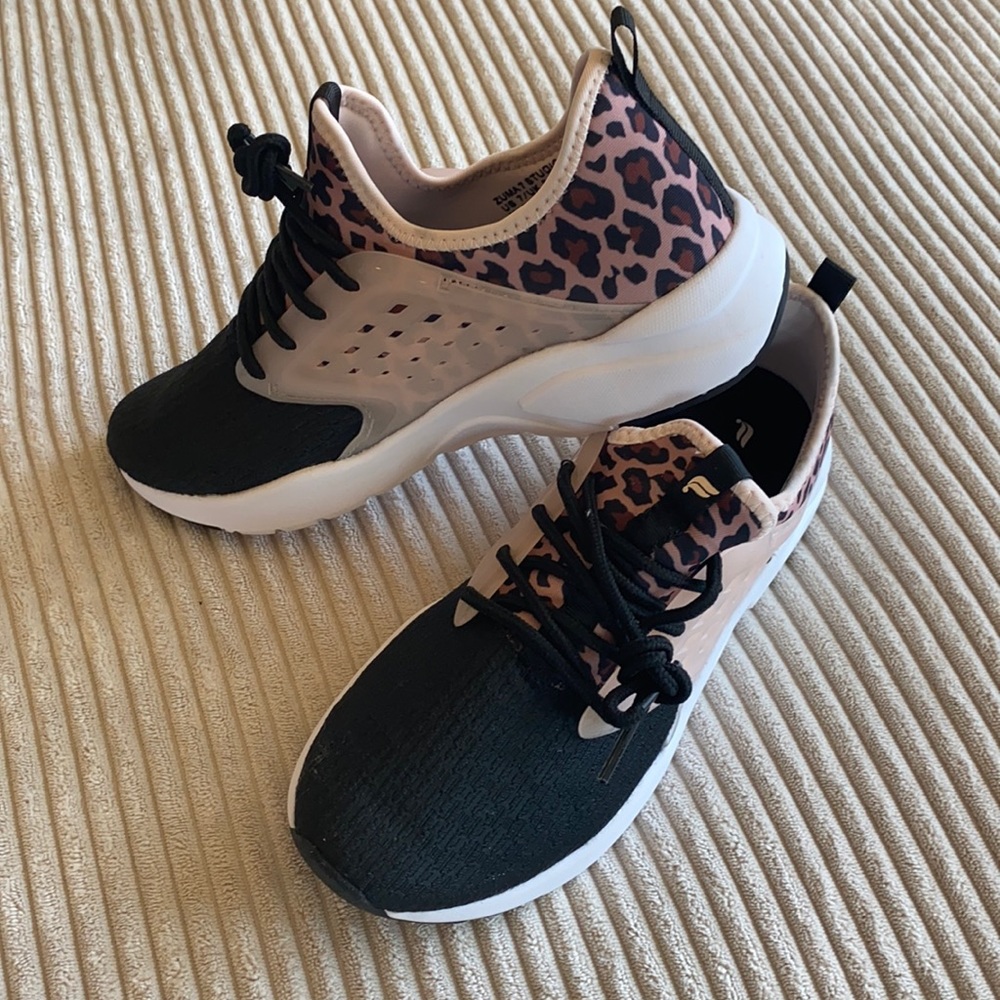 Fabletics Zuma 7 Studio Sneaker